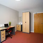 Cosy Private Bedroom With Shared Bathroom Minutes Away From Royal Mile In Edinburgh