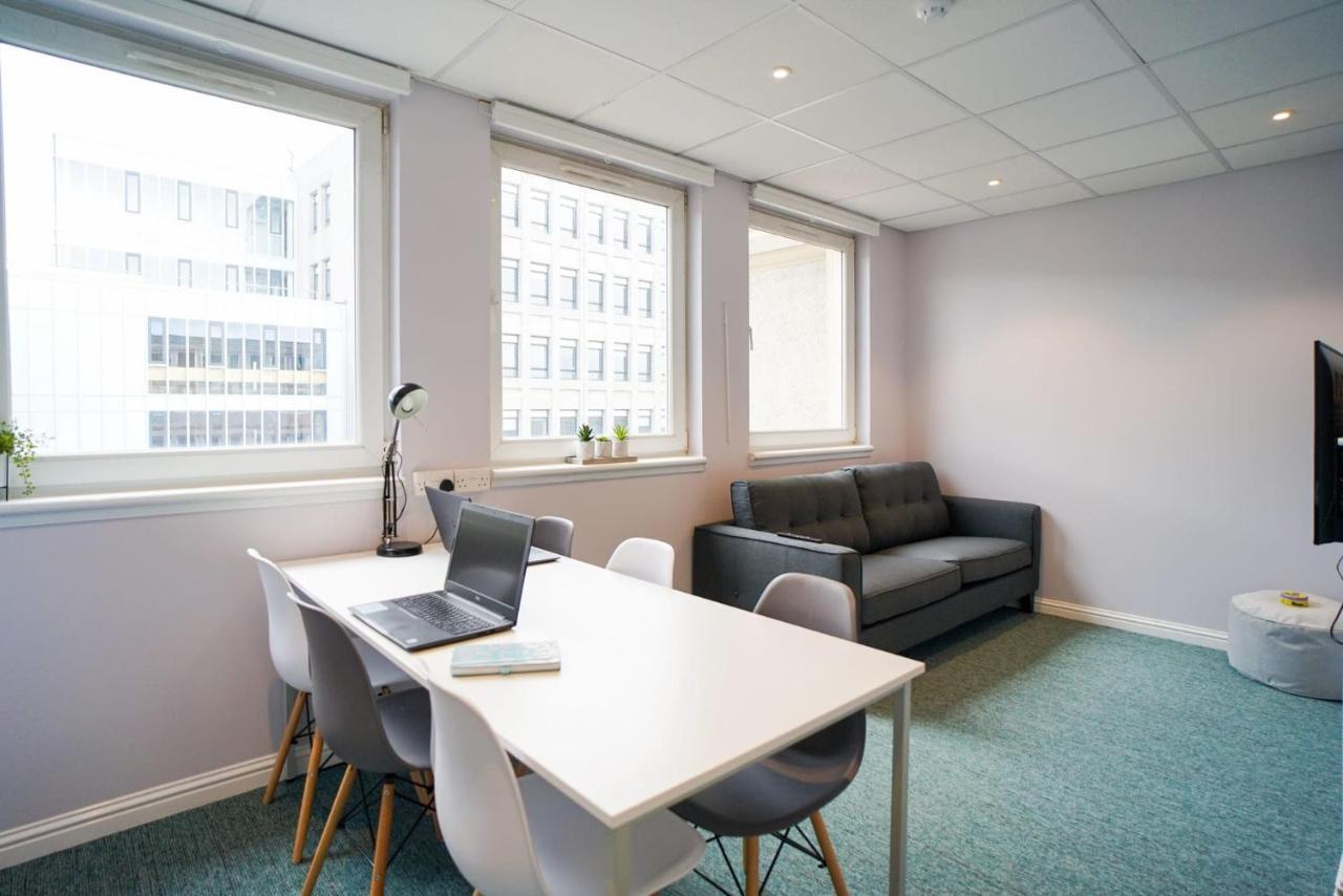 8 Roxburgh Apartment