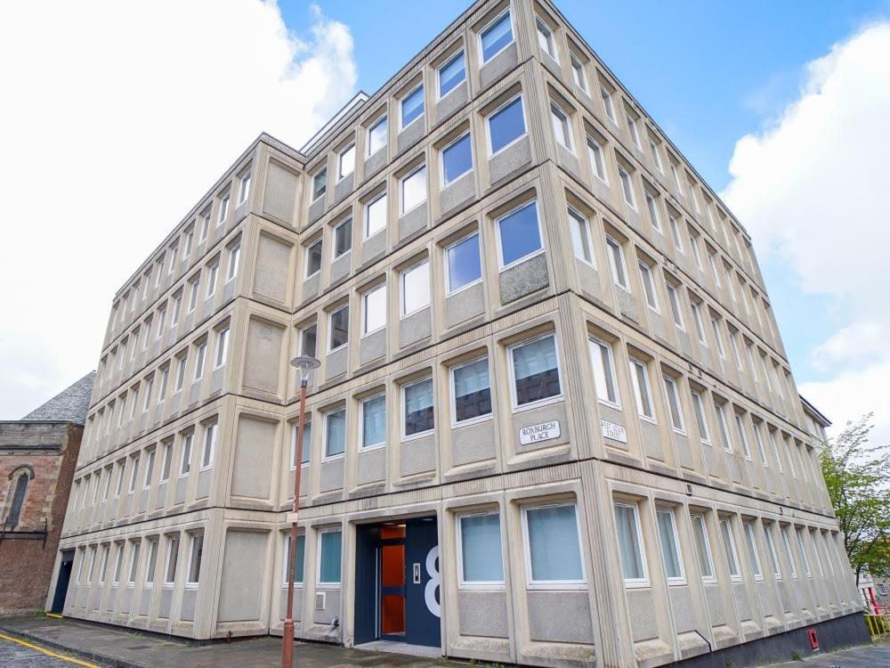 8 Roxburgh Apartment